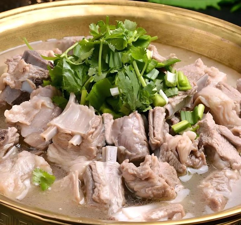 菌菇火锅:冬日暖身之选